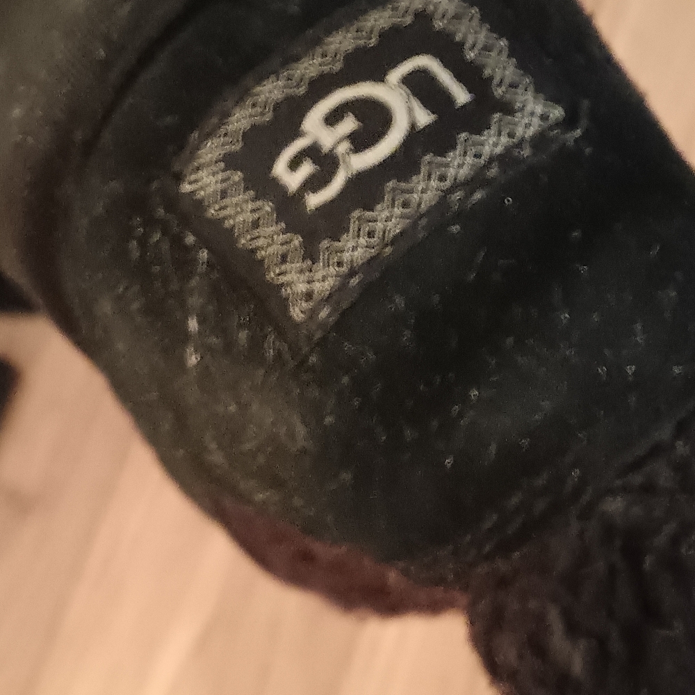 Ugg sweater boots